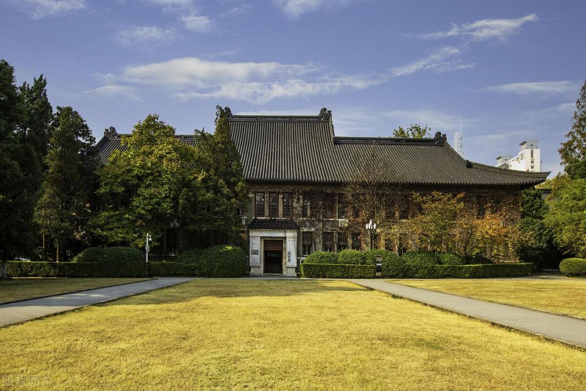 南昌大学别名是什么技术学院,南昌大学vs南大