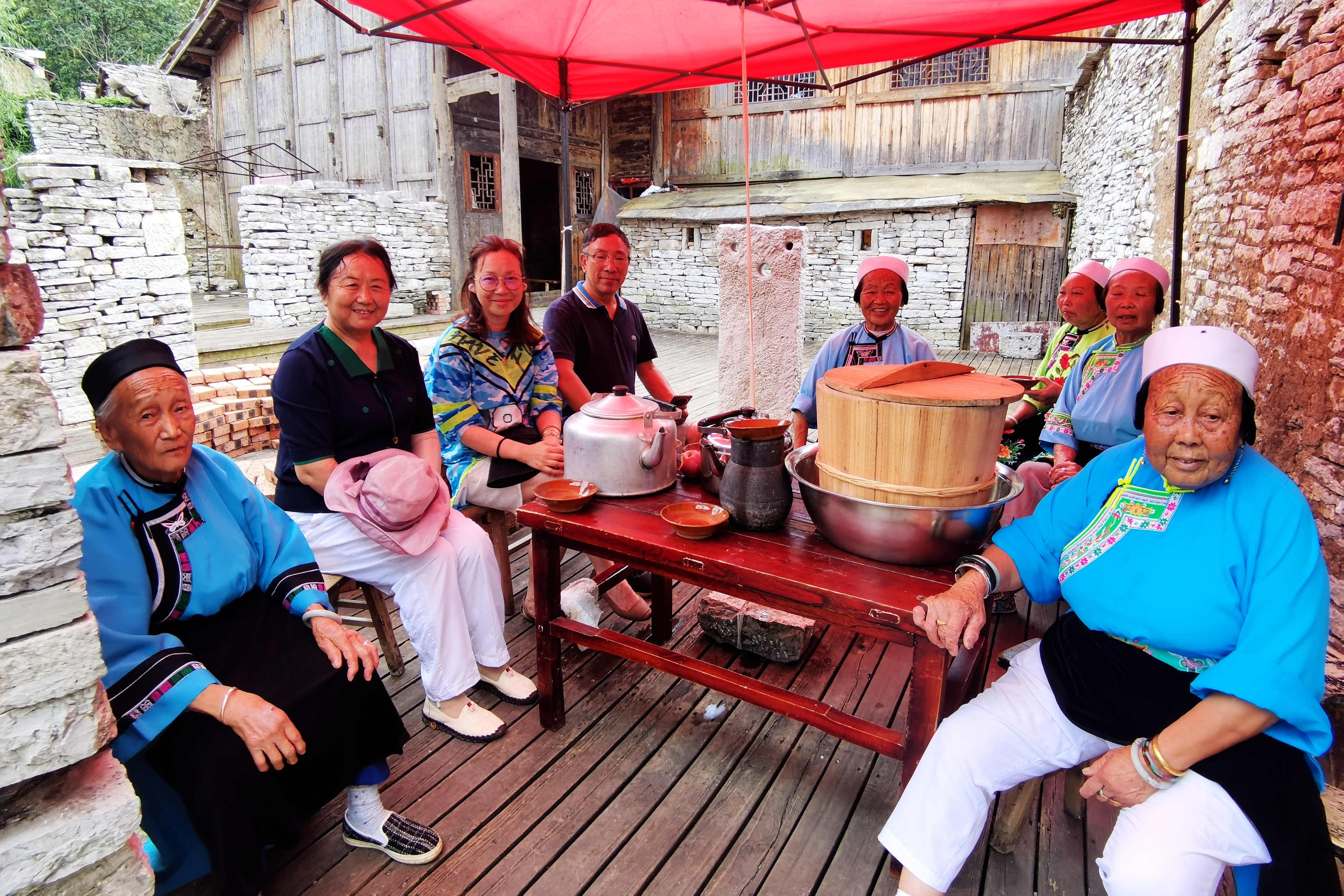 安顺优途丝路天龙屯堡露营基地,优途丝路安顺天龙屯堡房车露营地