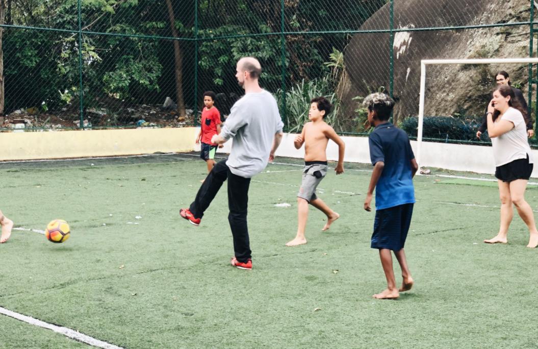 巴西里约热内卢天堂和地狱,里约热内卢为啥是上帝之城