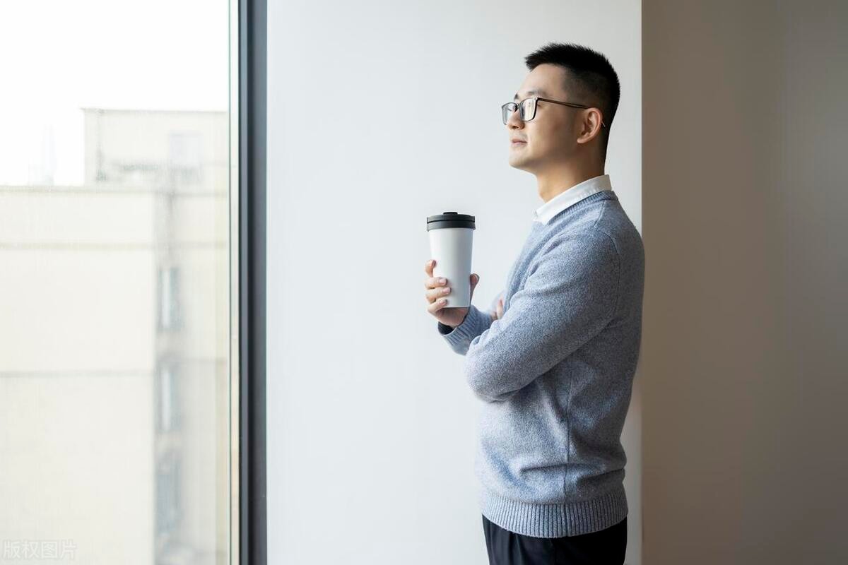 失眠烦躁夜里翻来覆去睡不安稳,严重失眠的正确解决方法