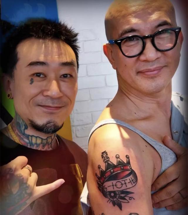 具俊晔将大s的名字纹在手臂上,大s具俊晔婚戒纹身