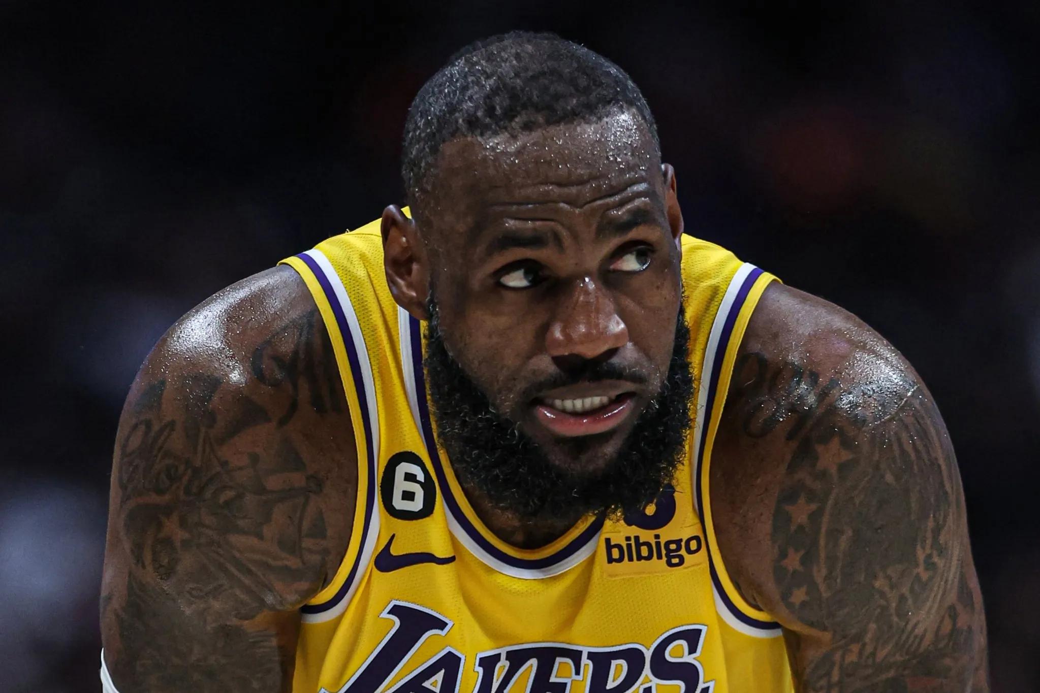 美媒列举可能终生无冠的球员,美媒预测文班亚马表现