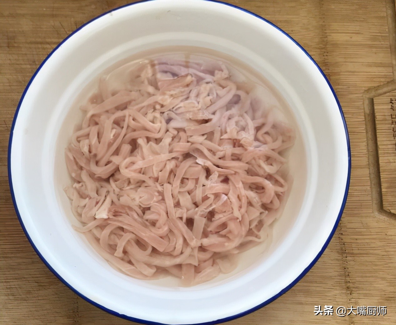 炒瘦肉之前怎么处理,炒瘦肉要不要腌制