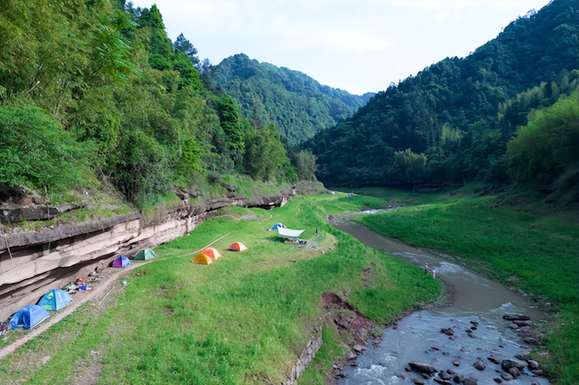 这个“五一”露营有多火？整个朋友圈都在搭帐篷相关产品预订翻三倍