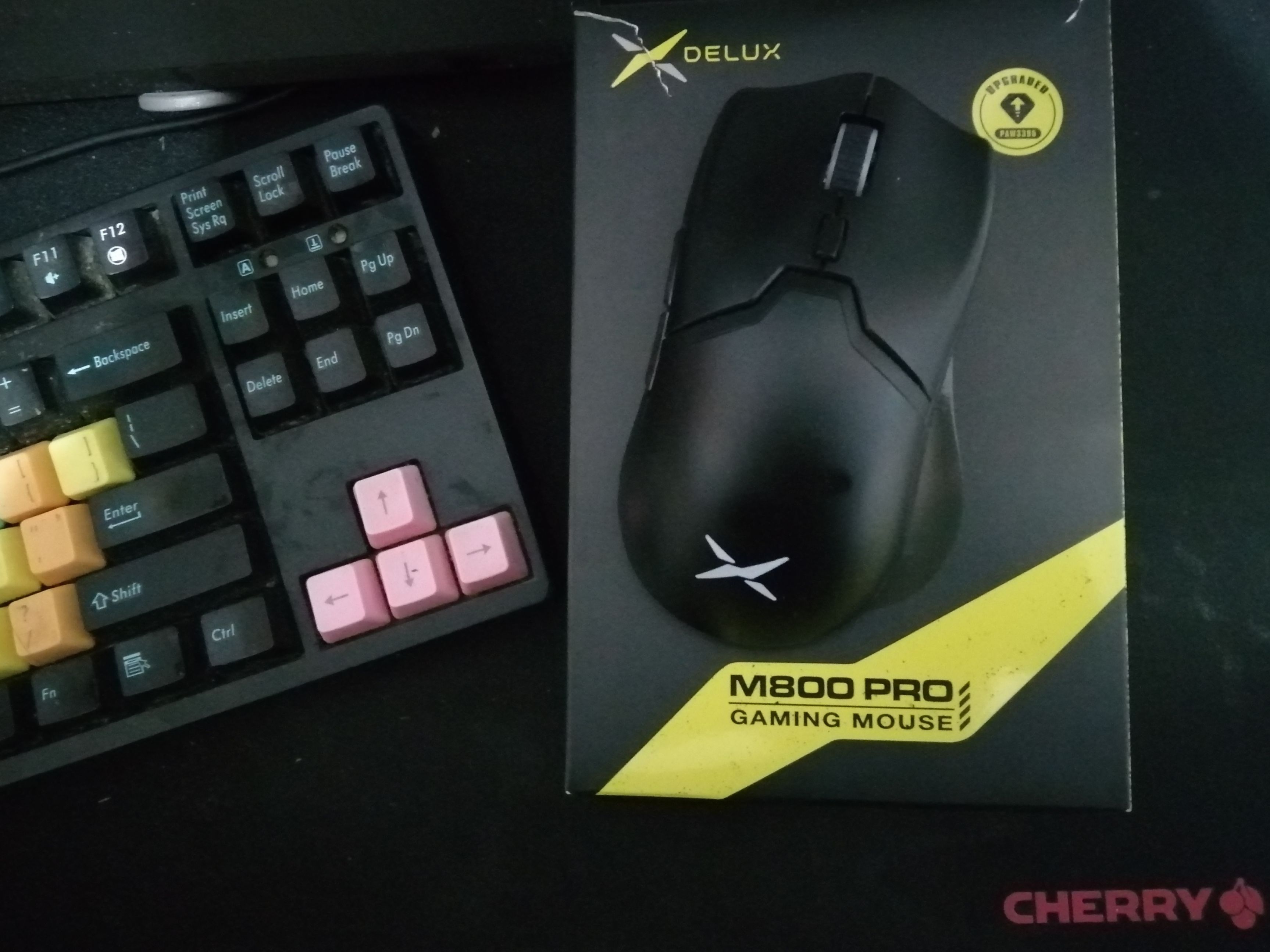 多彩m800pro和钛度鼠标,多彩m800pro游戏鼠标