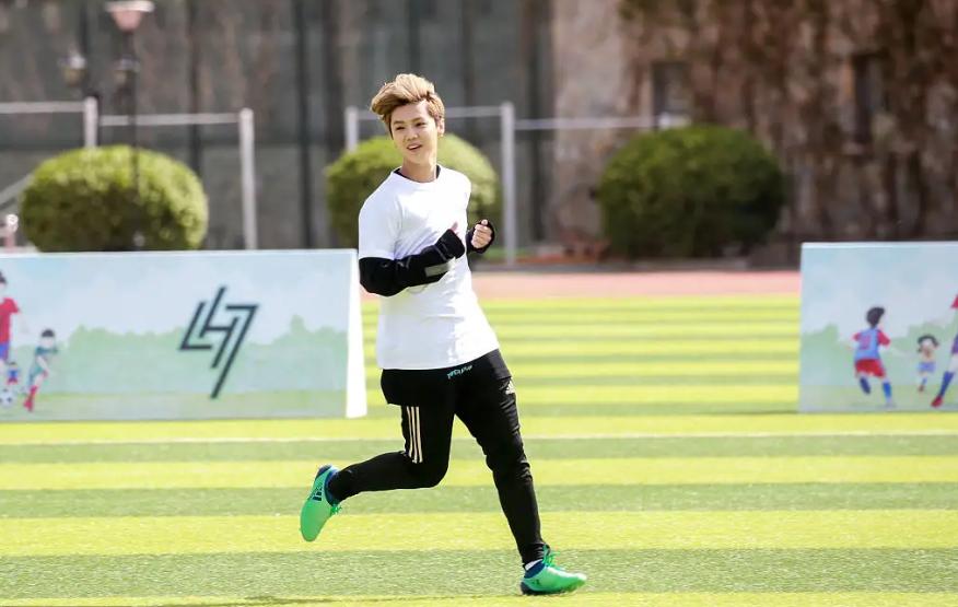 鹿晗因长相被误解的纯爷们儿,鹿晗曾经是顶流吗