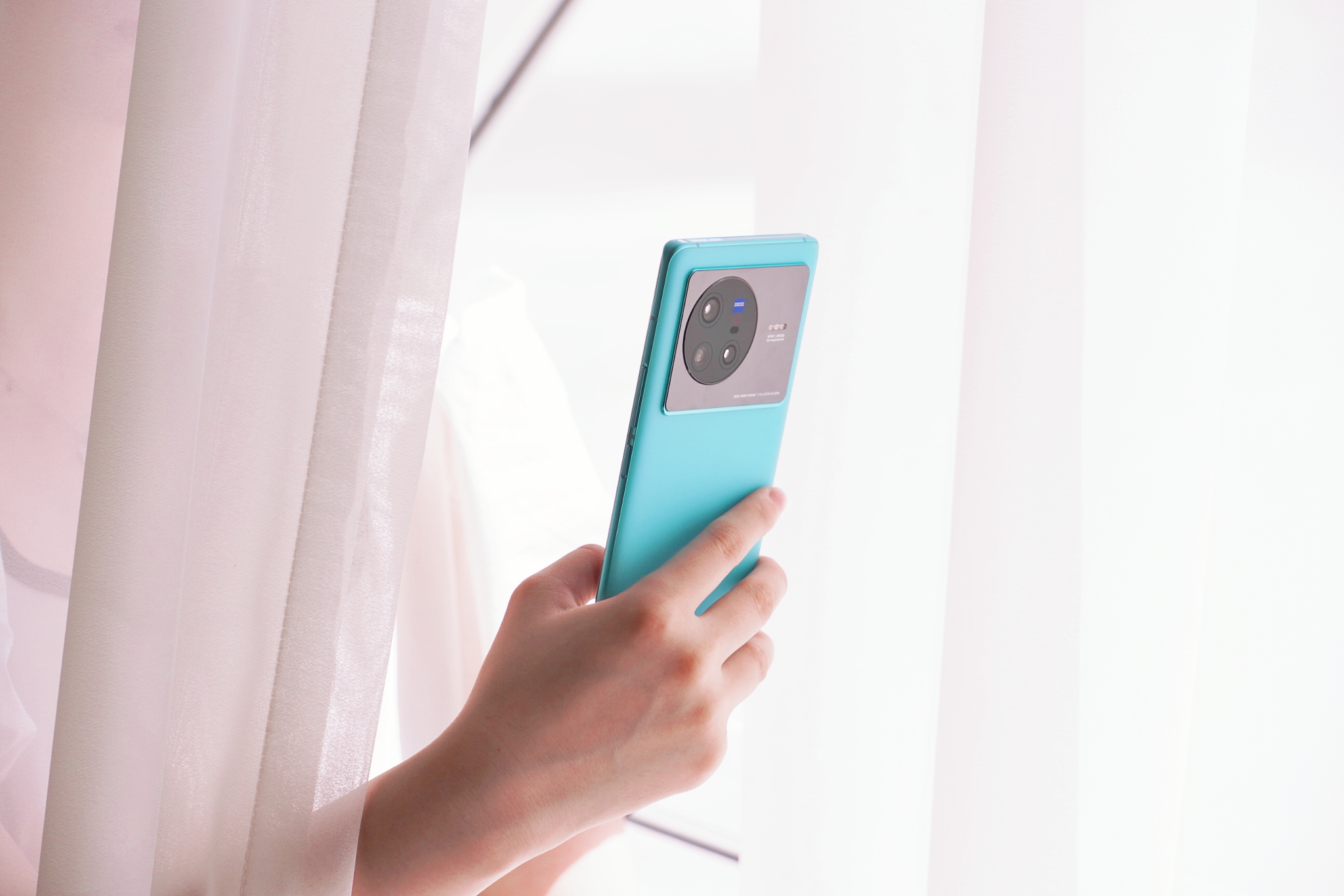 vivox80pro天玑9000吃鸡画质,vivox80pro旅程版抗摔测试