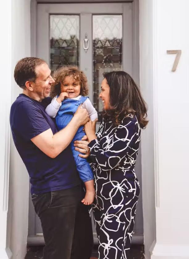 英国人逃离伦敦想要节约成本，没想到越省越贵？！这......