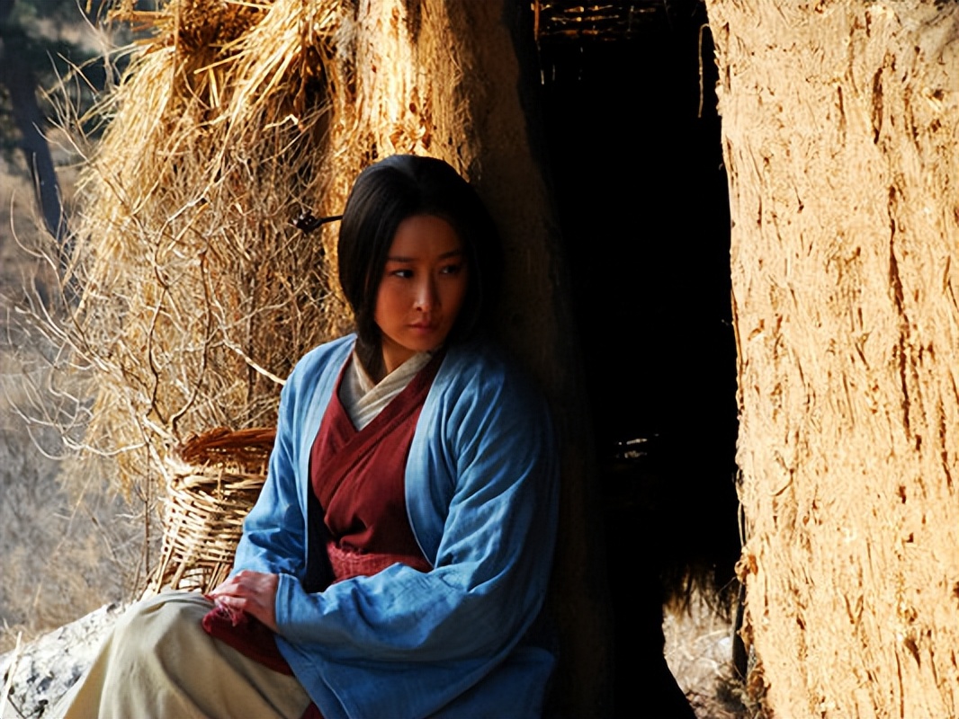 女星毛俊杰,从演员到资本大佬女明星
