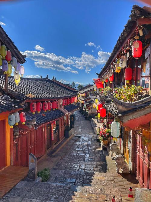 云南旅游6天5晚团双人1680,云南旅游6天5晚在当地报团