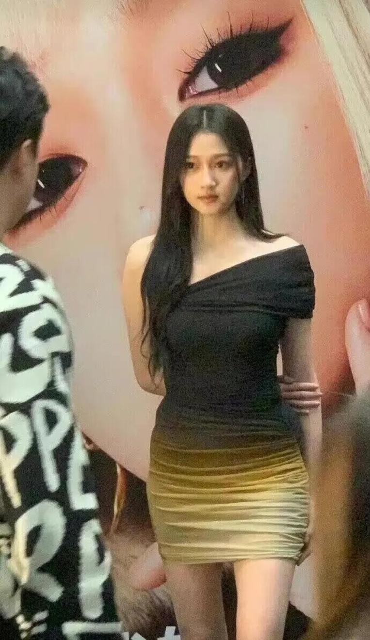 关晓彤壮吗,关晓彤长得壮