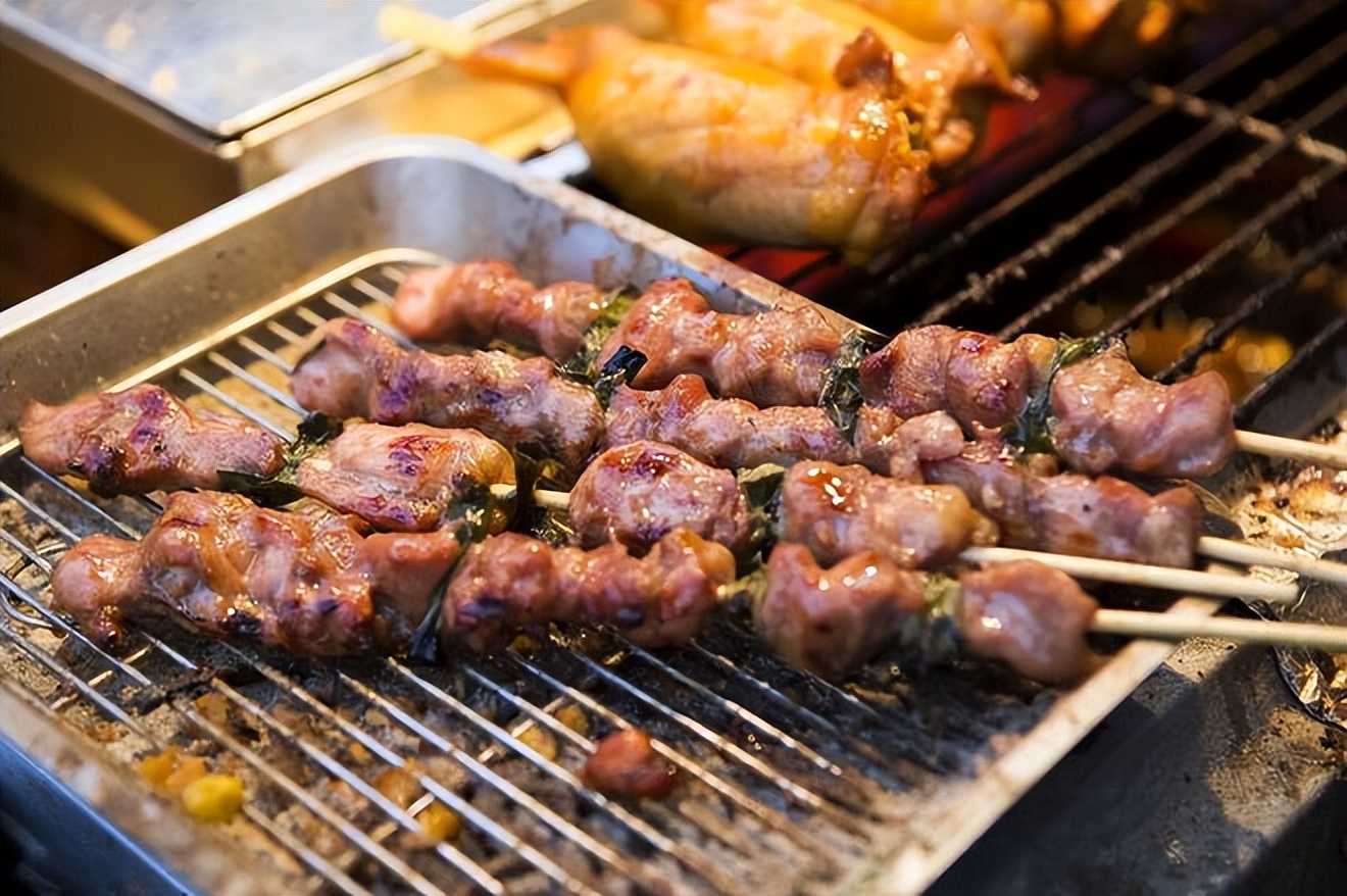 济南和青岛哪里旅游人多,青岛和济南旅游哪里人少