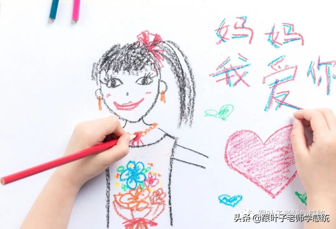 左撇子被强行纠正的后果,左撇子成年了怎样纠正