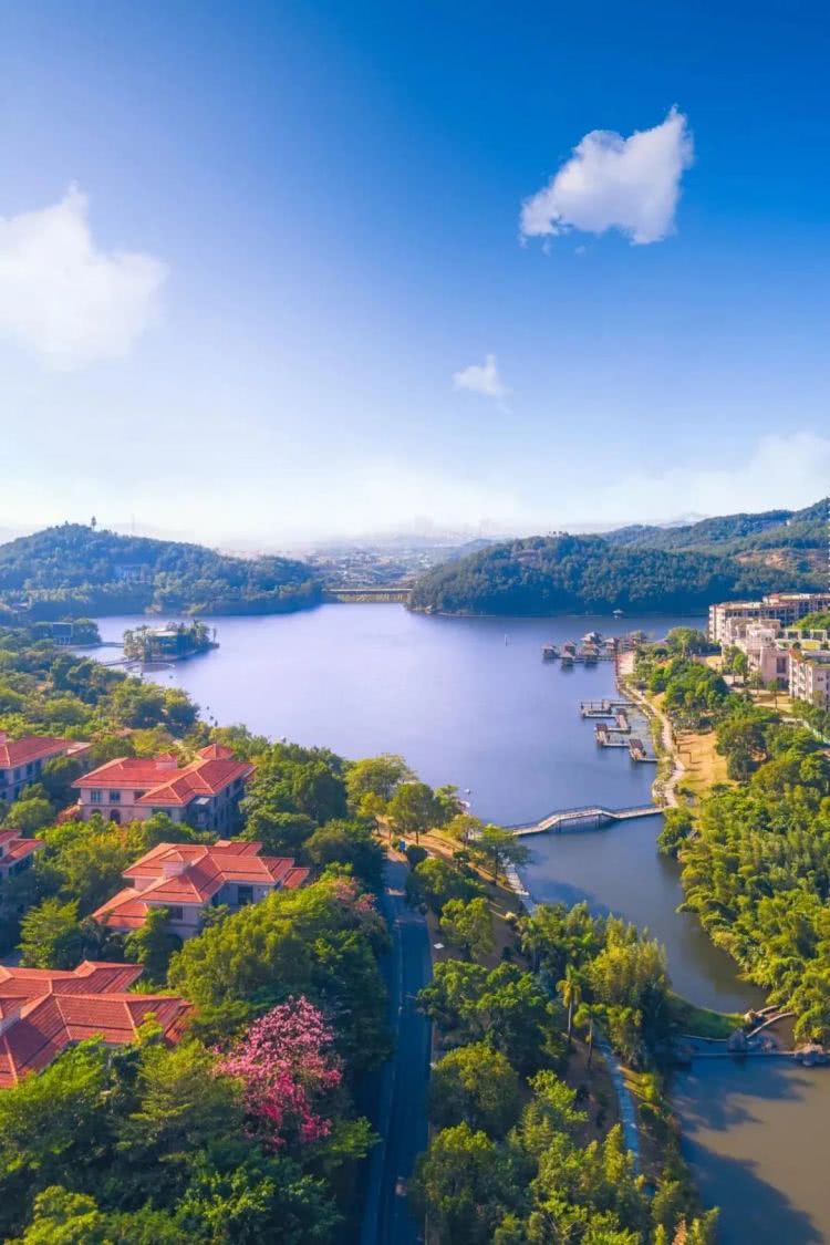 聚龙小镇：离城不离尘的心灵