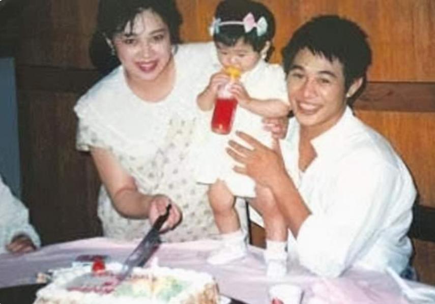 李连杰和黄秋燕利智女儿谁漂亮,黄秋燕女儿和李连杰关系