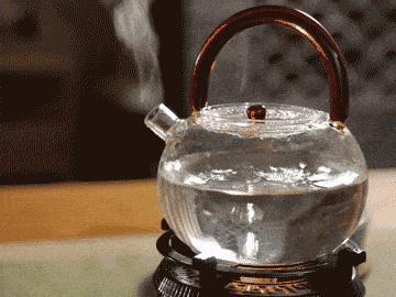 陶瓷茶具喝茶久了有什么变化,真正懂茶的不会用玻璃茶具