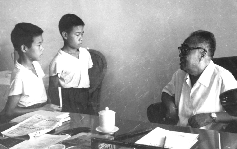 在十大元帅中，有三位不拿元帅的工资，都是什么情况