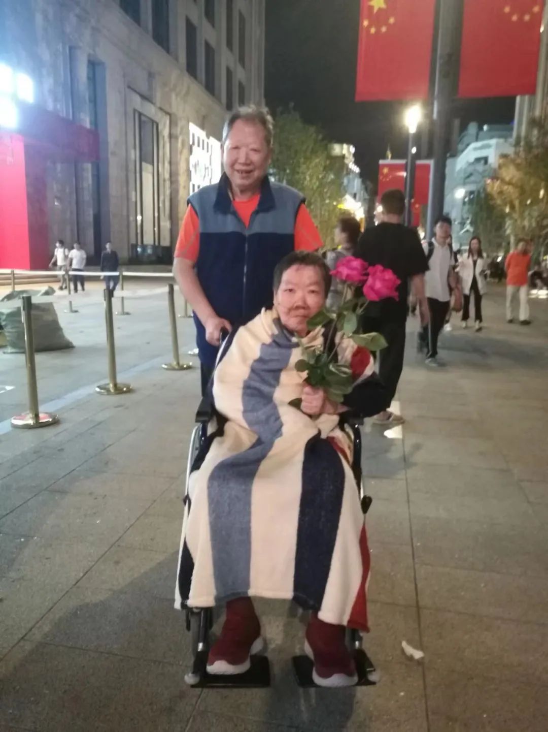 为老人洗澡洗衣服,为老人洗澡一般多少钱