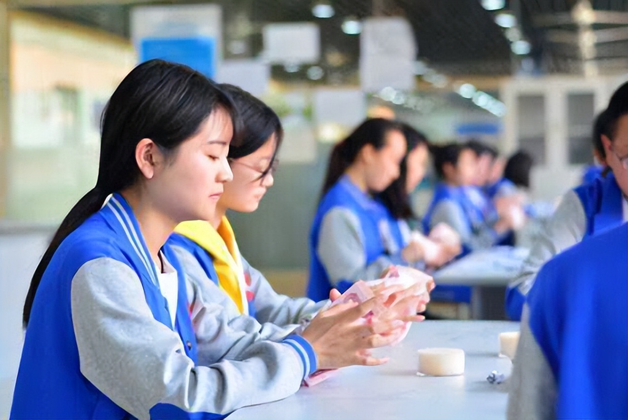 孩子中考前的焦虑家长该如何缓解,如何应对高考中考期间焦虑