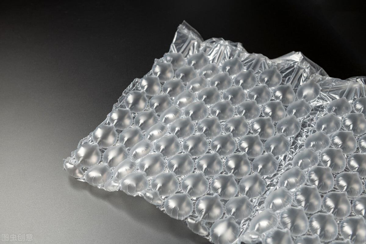 快递气泡垫正确用法,快递箱里的气泡垫