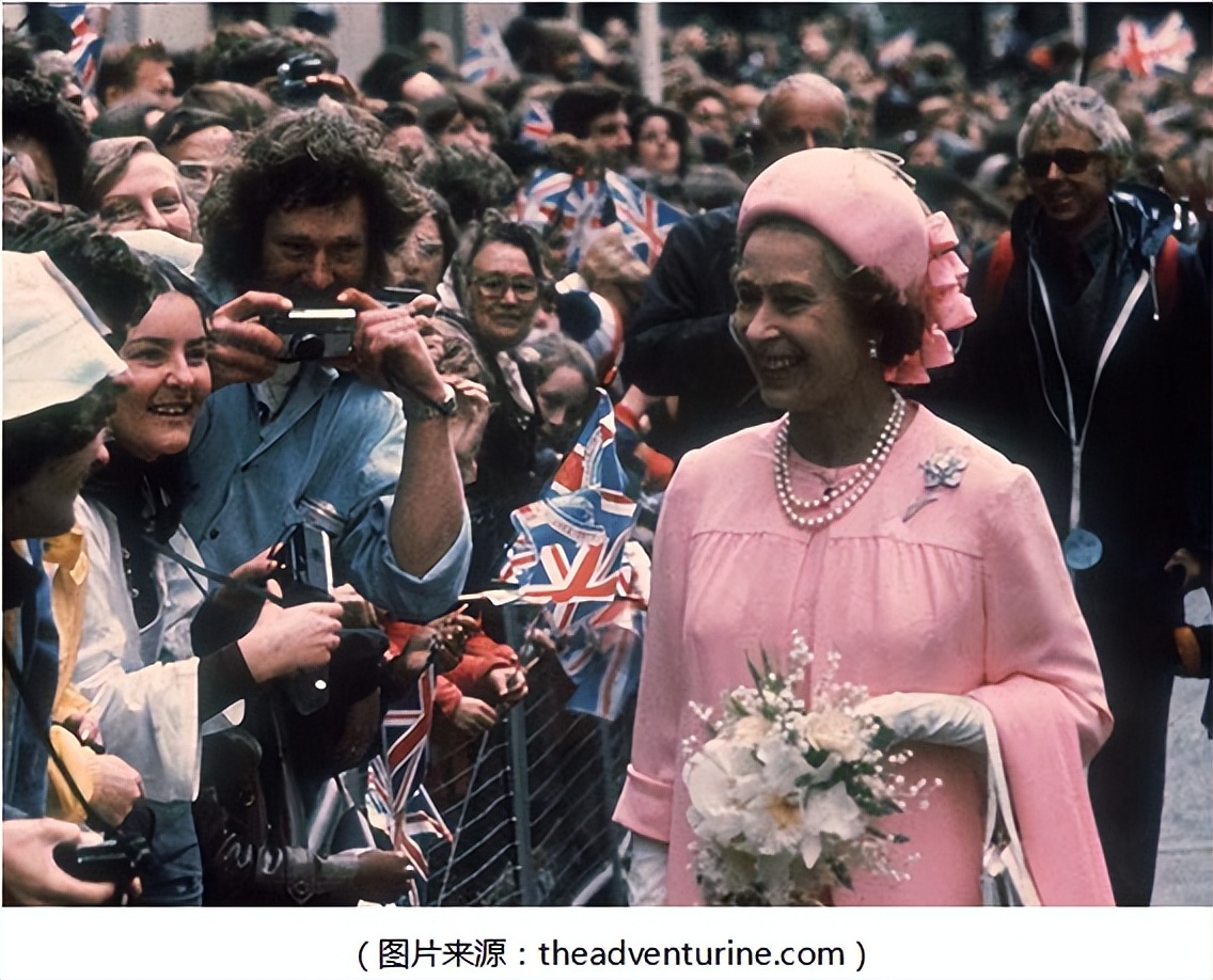 英国庆祝伊丽莎白二世在位70周年——女王的宝藏铂金首饰盘点