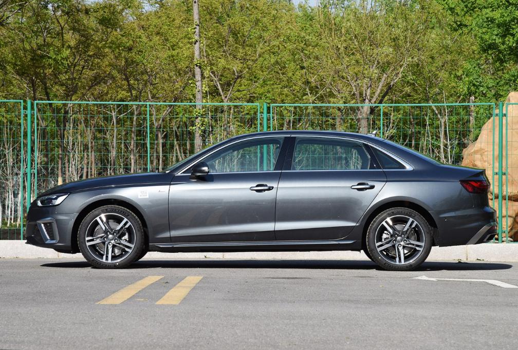 奥迪a4l不如宝马三系吗,a4l奥迪2019款会停产吗