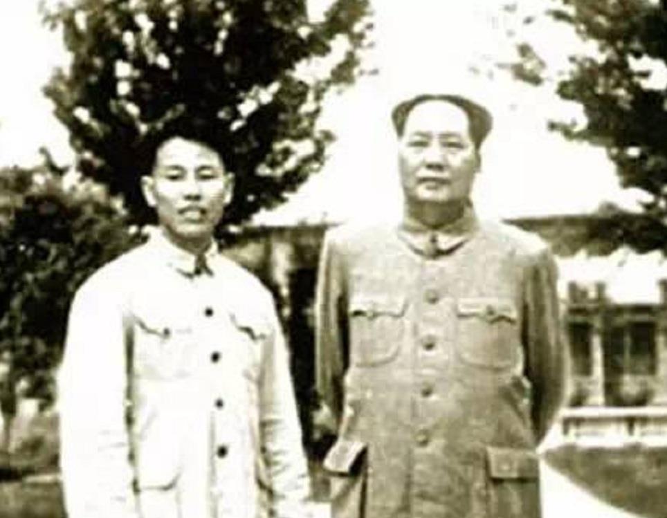 1958年，毛主席听王鹤滨讲国外趣闻，越听越奇，不断追问：还有吗