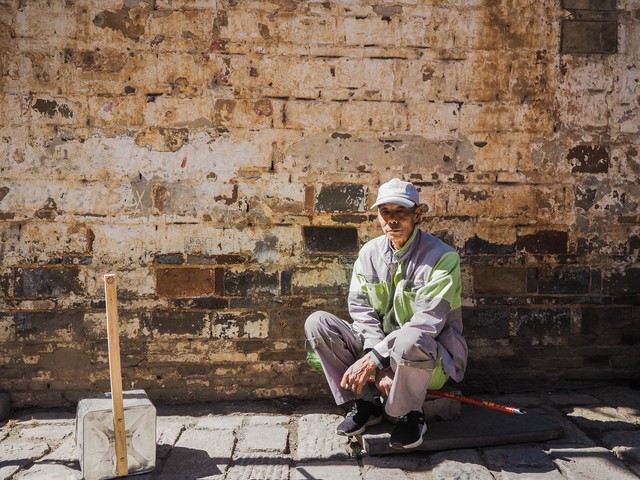 蜷腿时肠子像拧了筋似的疼咋回事,老人感觉肠子拧筋咋回事