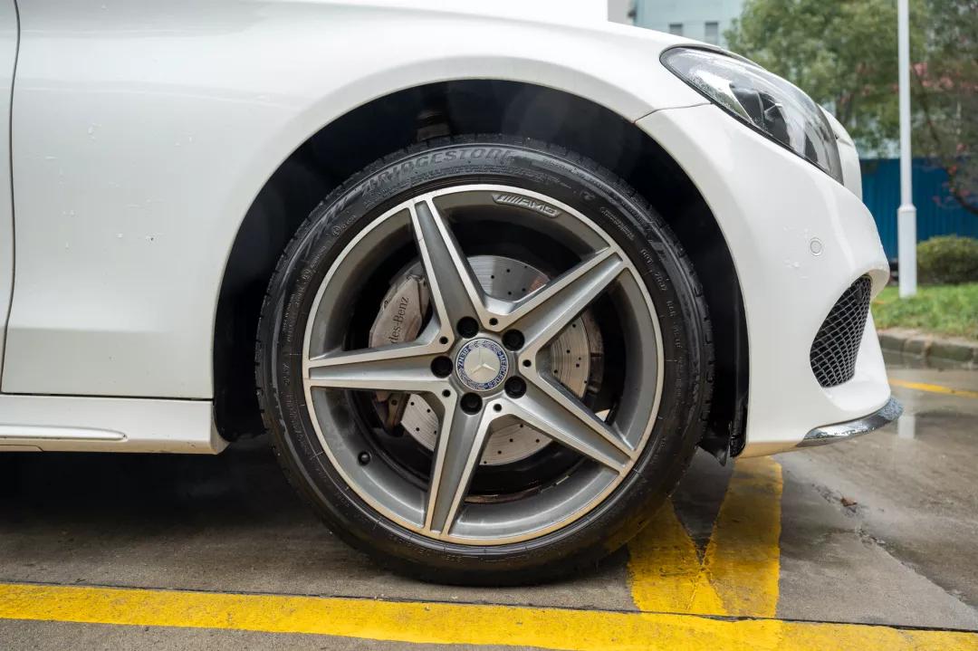 奔驰c200瓦罐6万公里二手价格,奔驰瓦罐c200