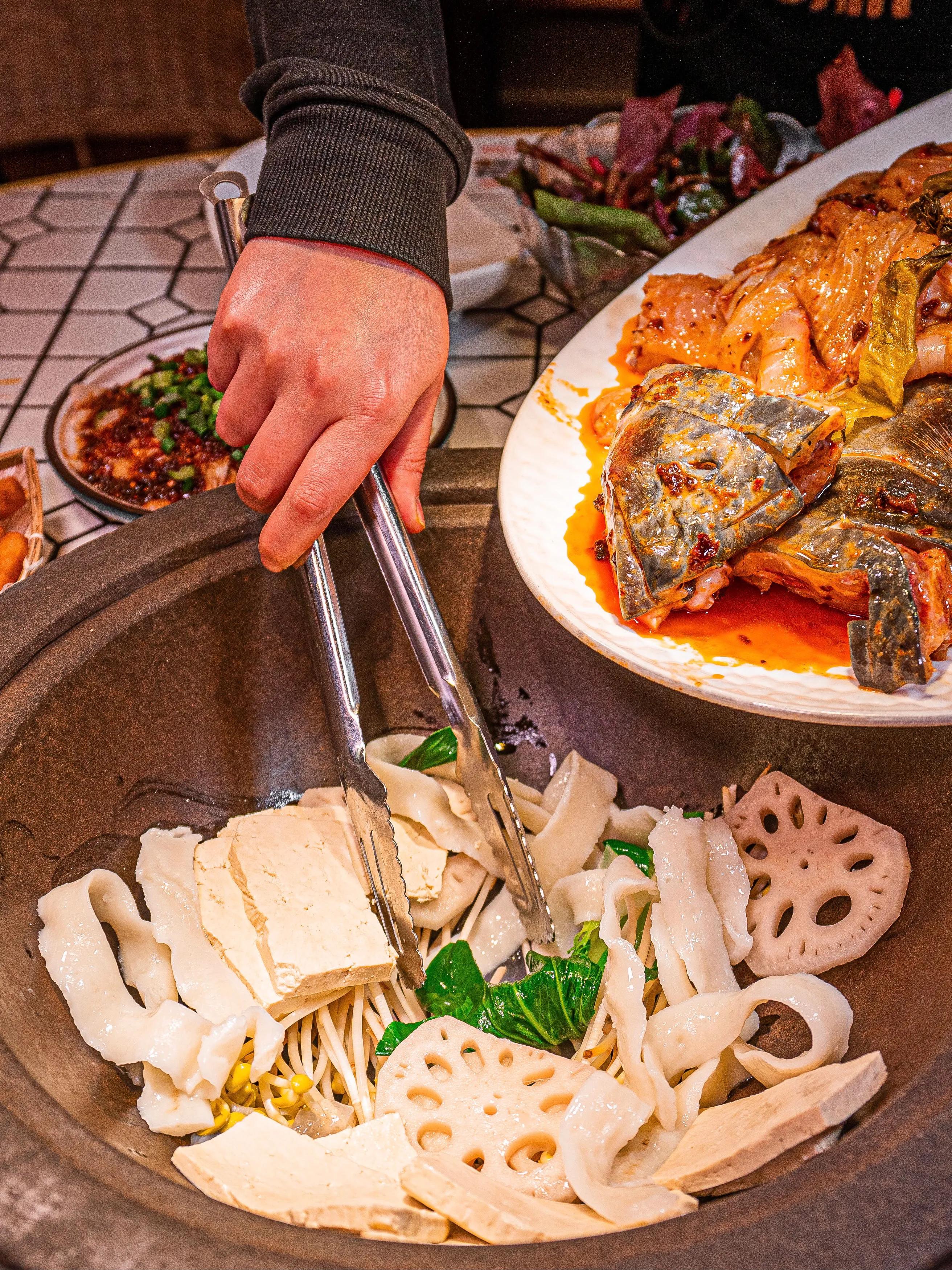 重庆石锅鱼蒸汽,重庆茶园蒸汽石锅鱼