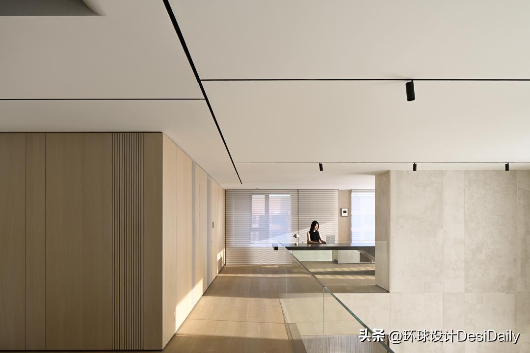 首发.刘捷｜680㎡极简顶复，空纳万境【环球设计3124期】