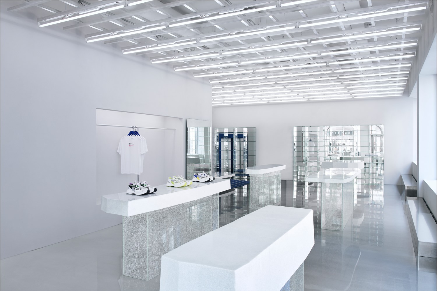 斯德哥尔摩AXELARIGATO极简精品店设计|ChristianHalleröd