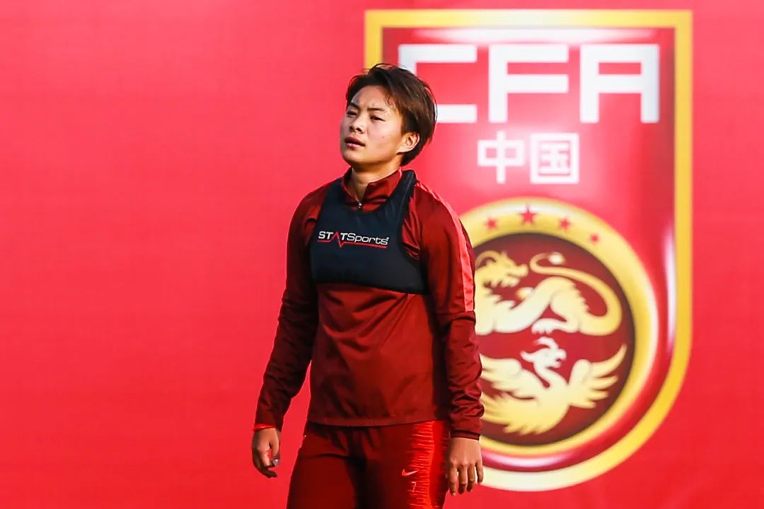 王霜人大代表,王霜当选党代表