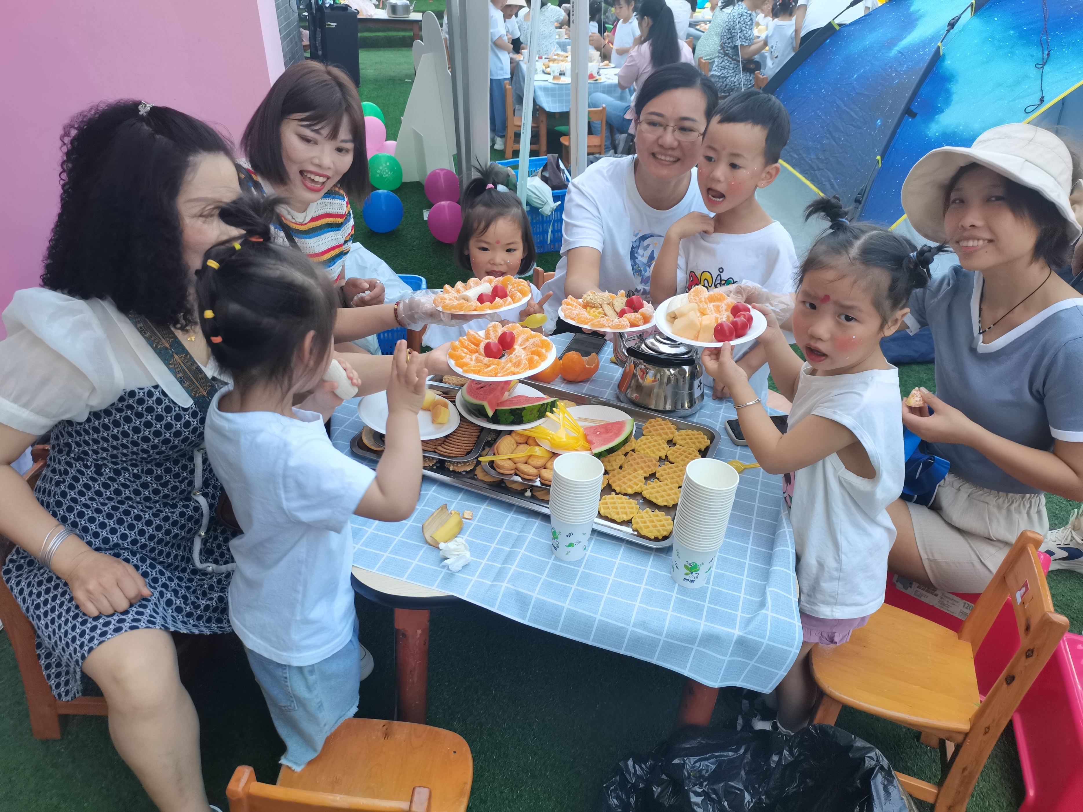 用歌谣赞美童年，用鲜花妆点童心——都江堰市各中小学、幼儿园开展丰富多彩的“六一”庆祝活动