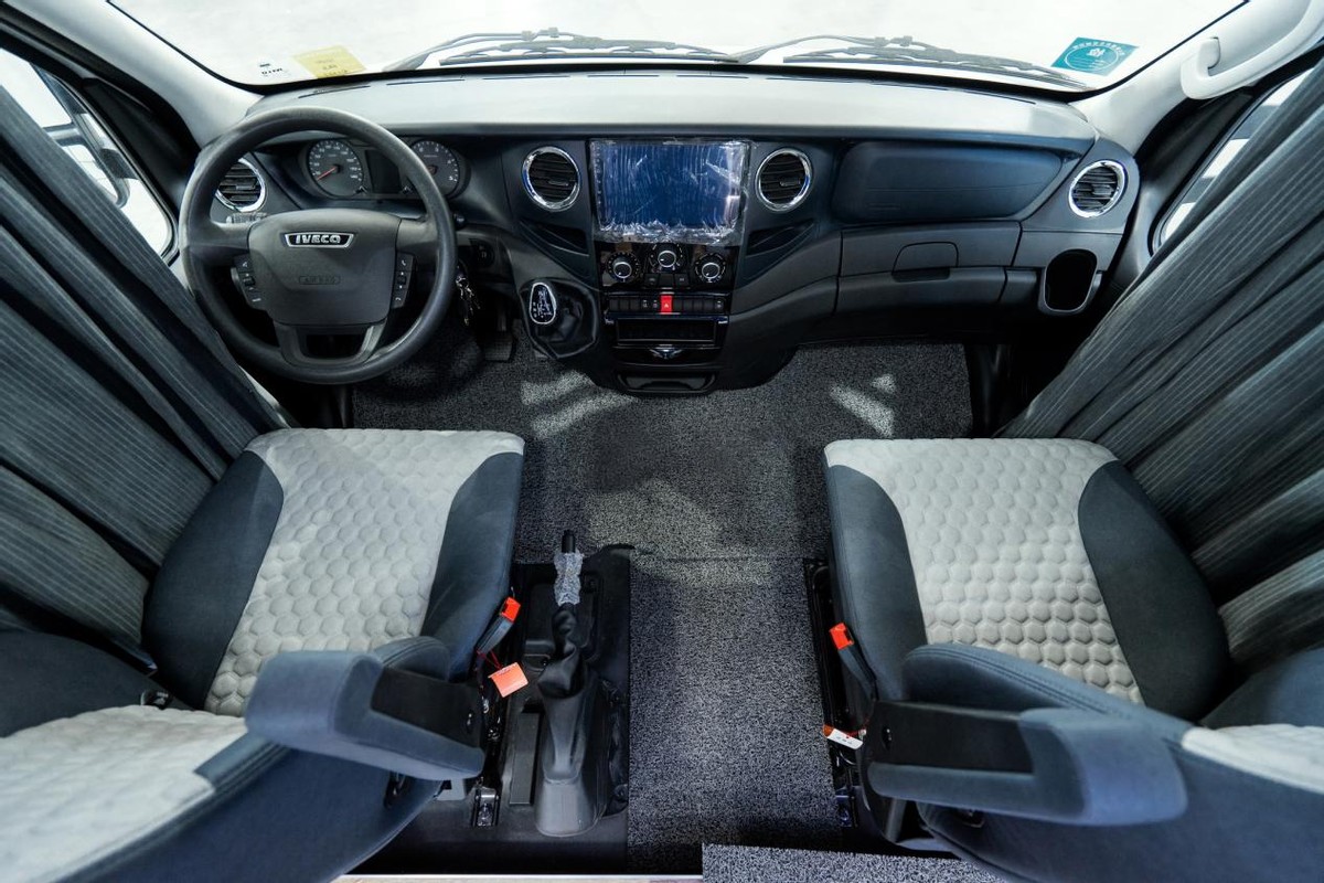 大白房车双拓展介绍,云游双拓展房车大空间出行更舒适