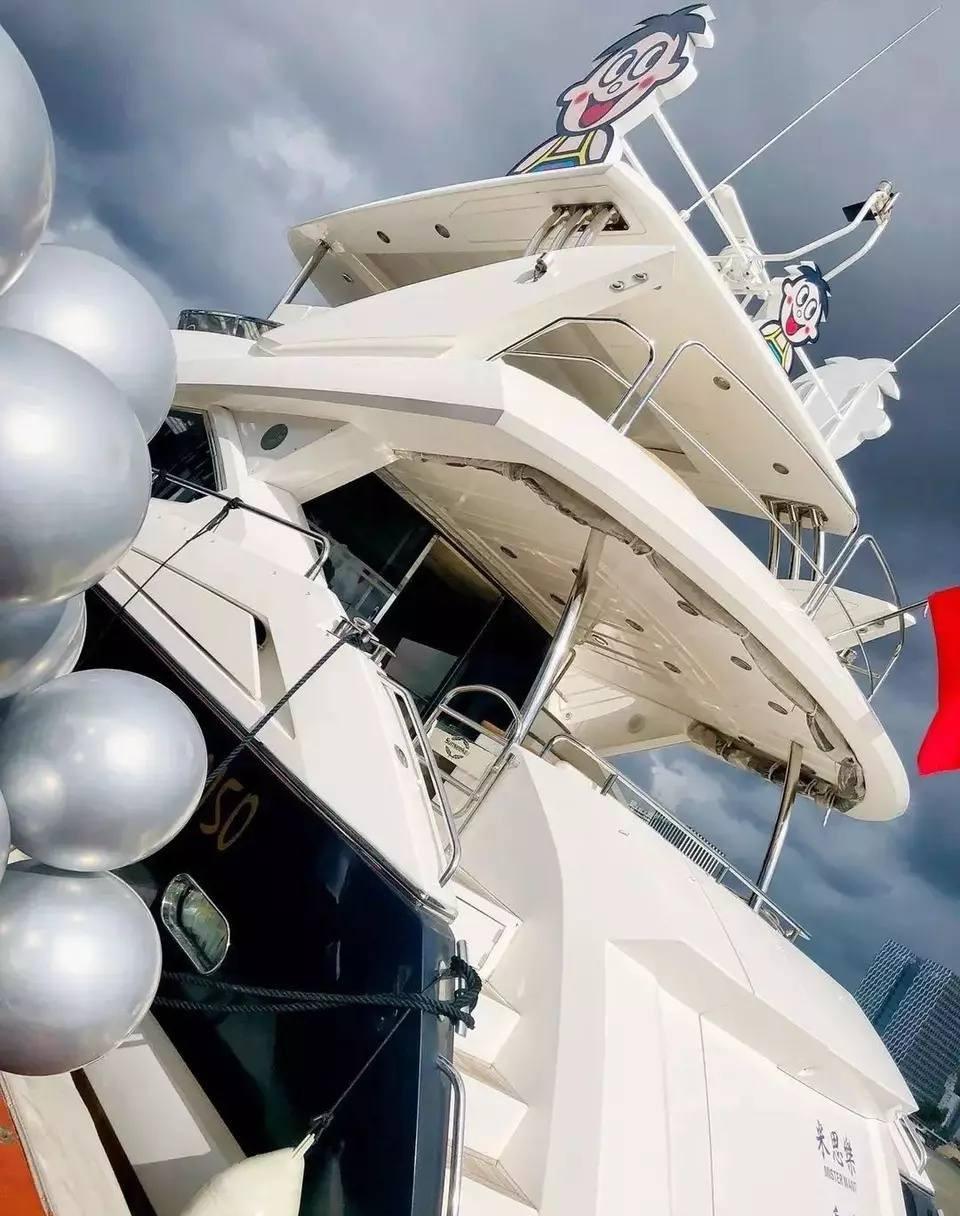 身价上亿的霸道总裁隐瞒真实身份,身价千亿的霸道总裁万万没想到