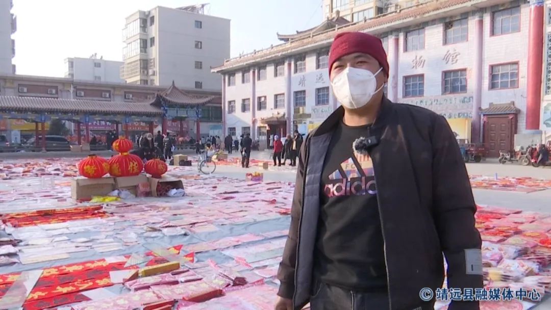 新春走基层风雪边关收到暖心年货,新春走基层买年货赏花灯寻年味