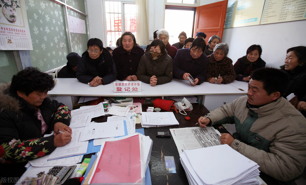 老人退休收入达到多少生活不用愁,退休老人如何提高收入