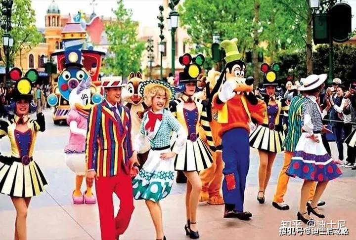 夏天少晒太阳，2023上海迪士尼详细攻略带娃、情侣、家庭出游必看