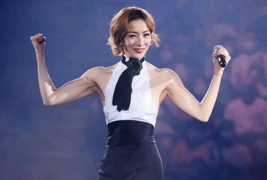 50岁女人不衰老的秘诀,50岁冻龄女人的保养