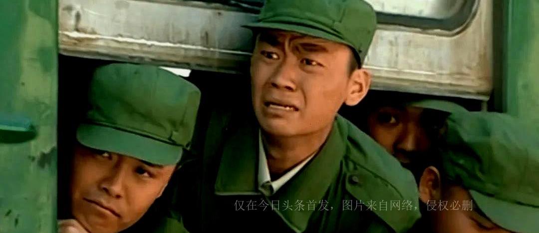 杨紫说吻戏尴尬后怎么化解,杨紫拍吻戏男方亲完转身吐口水