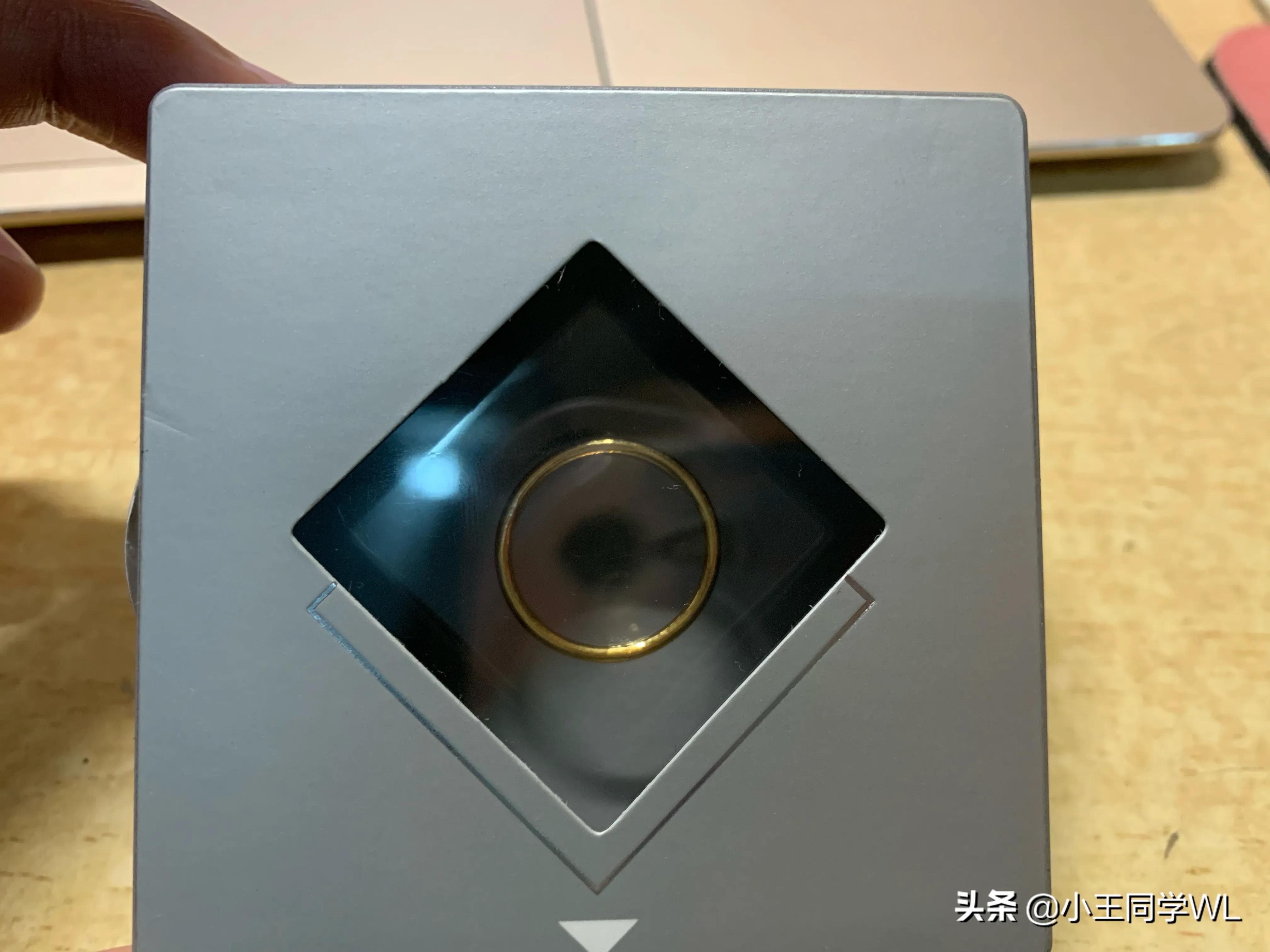 素圈足金戒指回收能卖多少钱,素圈足金戒指官方旗舰店