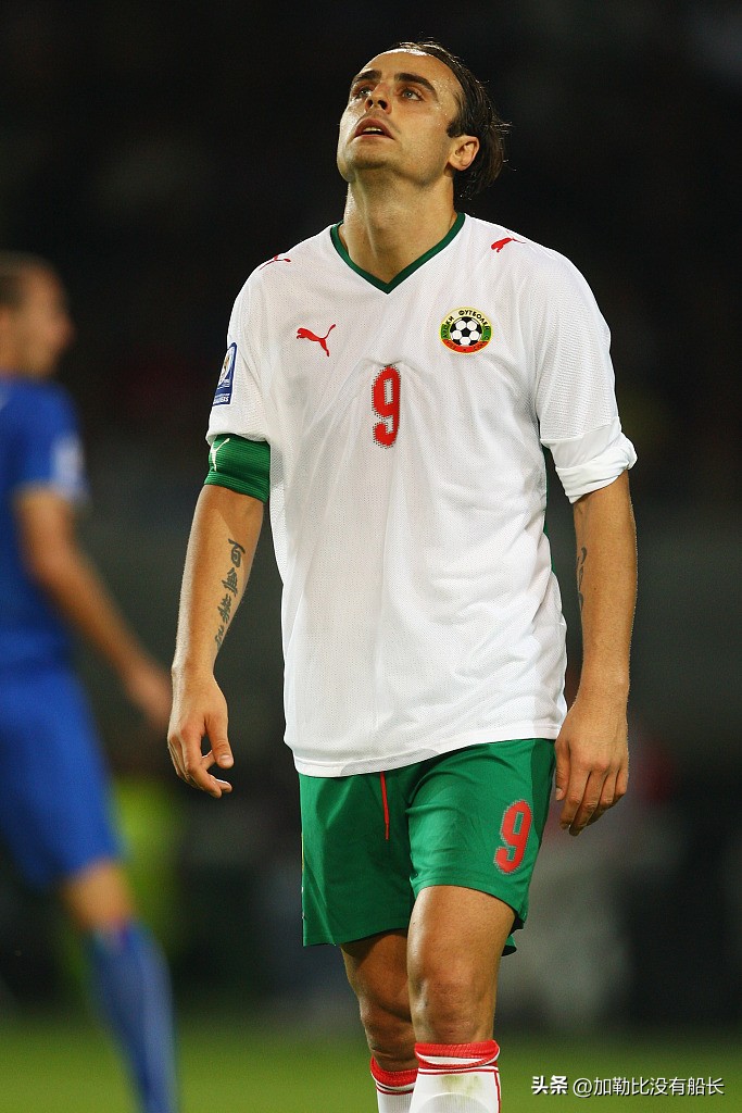 与率先出局的加拿大类似的这些足球小国，都曾出过哪些巨星代表？