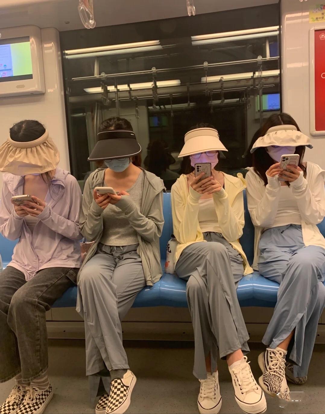 夏季必备防晒衣怎么穿又美又防晒,夏季防晒衣的正确打开方式超百搭