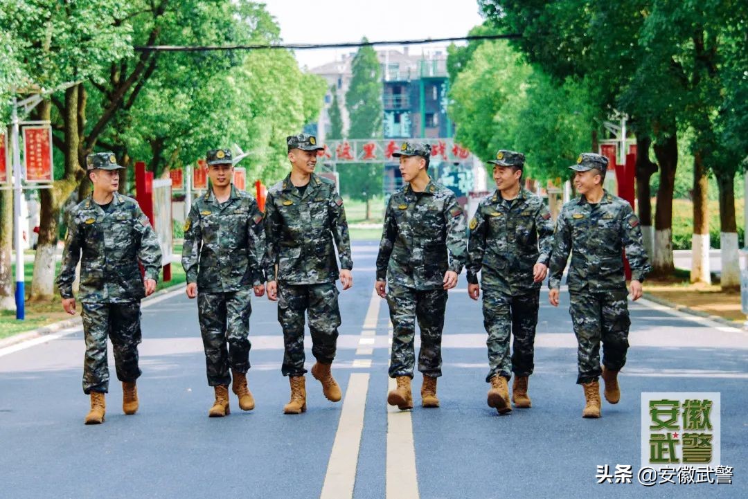21款武警作训服细节,中国人民武装警察部队21式作训服