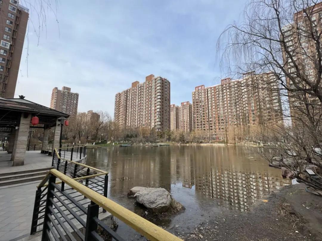 两区交界无地铁的小区涨价了?