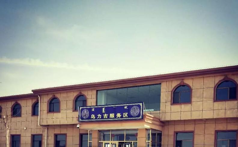 额济纳胡杨林沙漠王国,初夏的内蒙古额济纳大漠胡杨