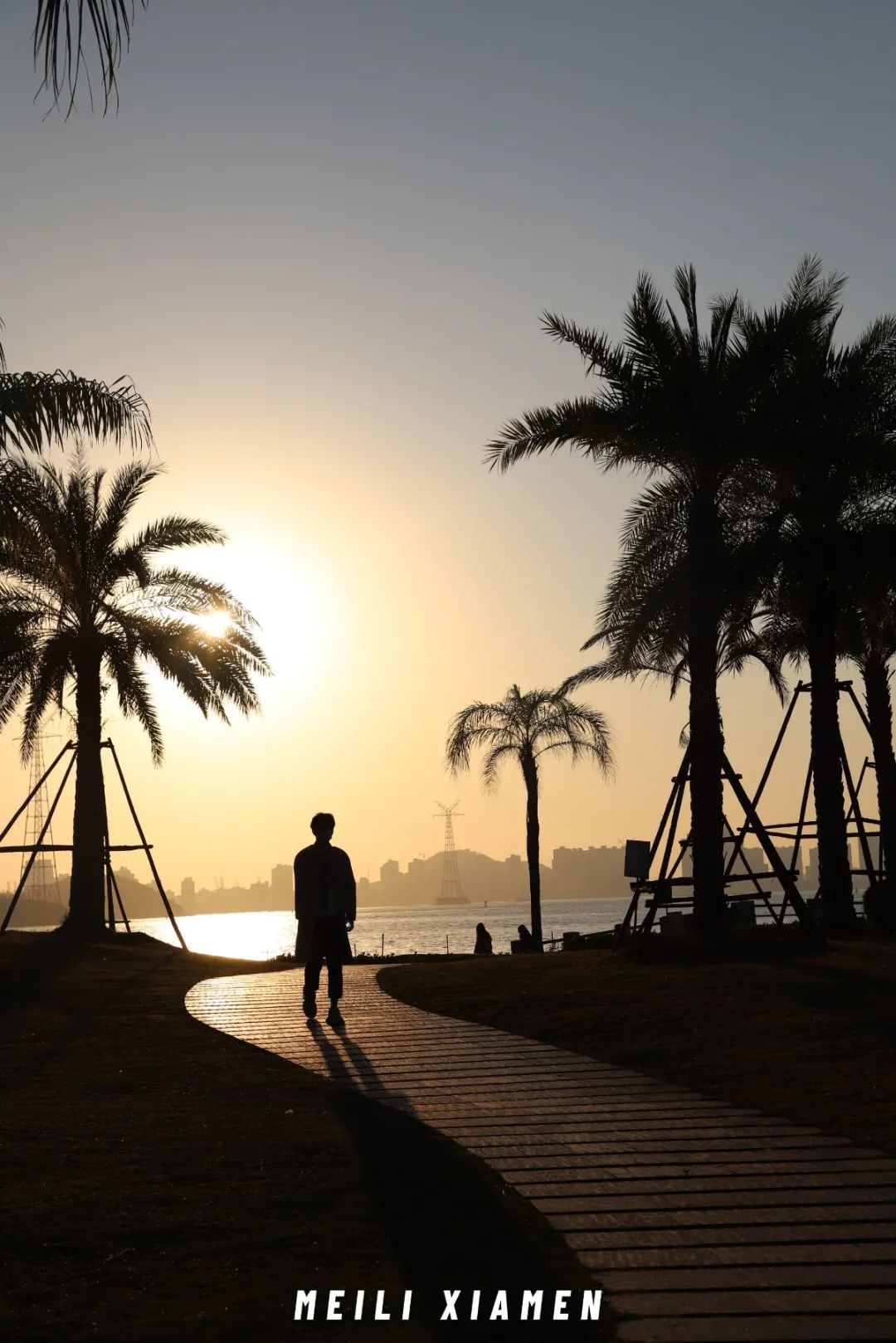 海湾公园看日落最好的地方,最美日落海滩打卡点