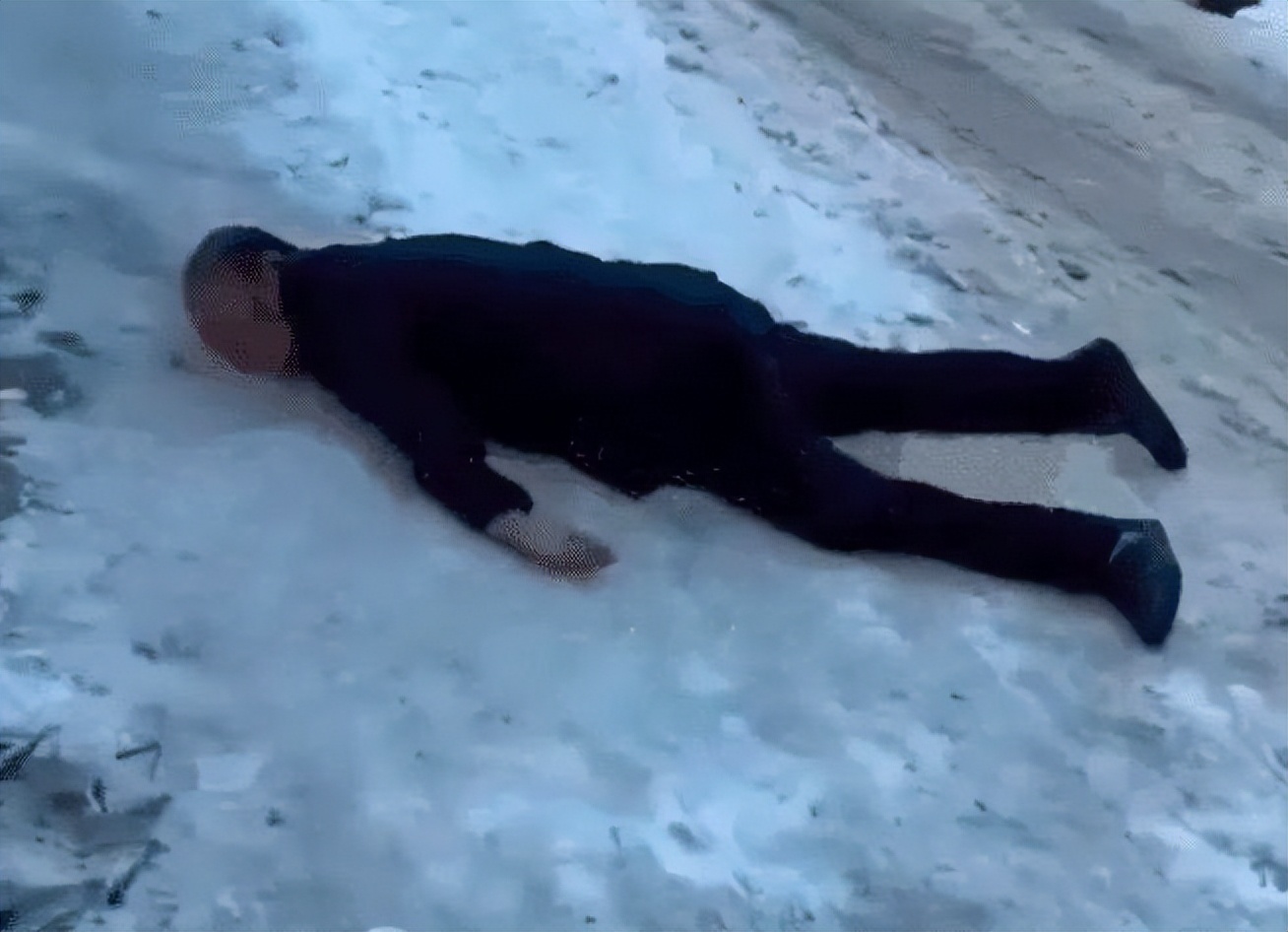 内蒙好司机王占奎：雪夜救老头，获赠小泥球，36年后发现价值2亿