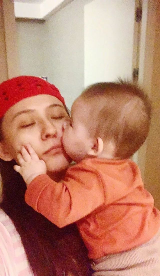 热依扎感谢的人是谁,热依扎接受岁月带来的改变